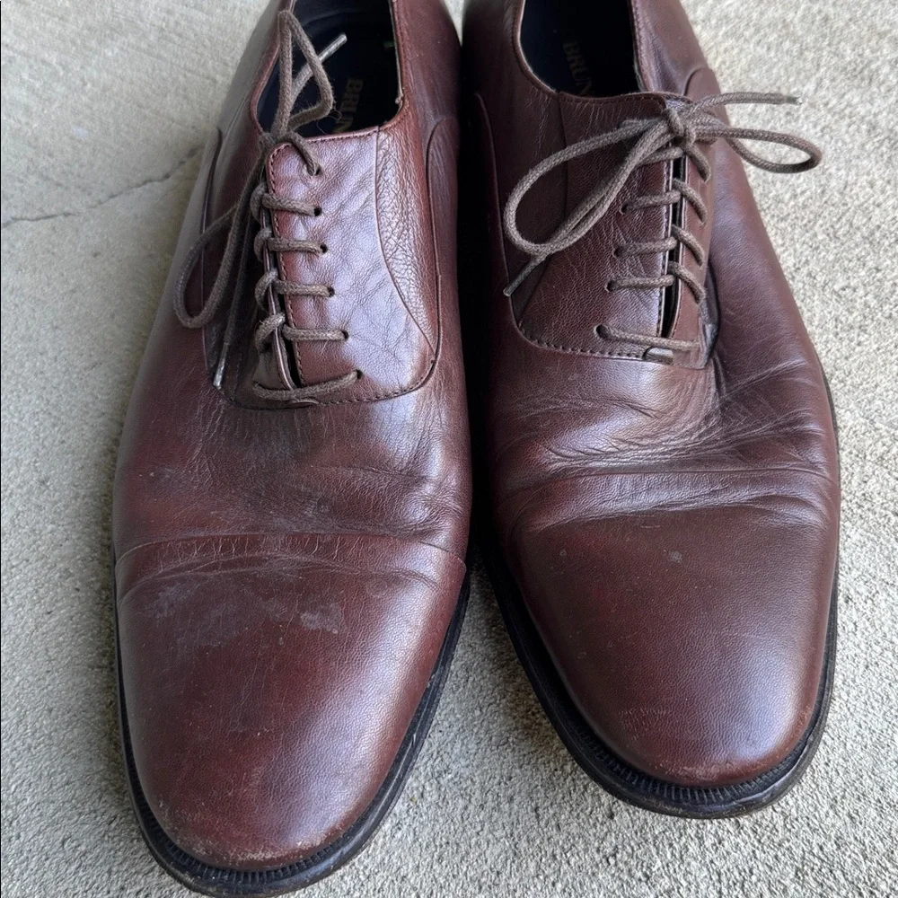 Bruno Magli mens 9.5 M brown solid cap toe leather oxford dress shoes EUC